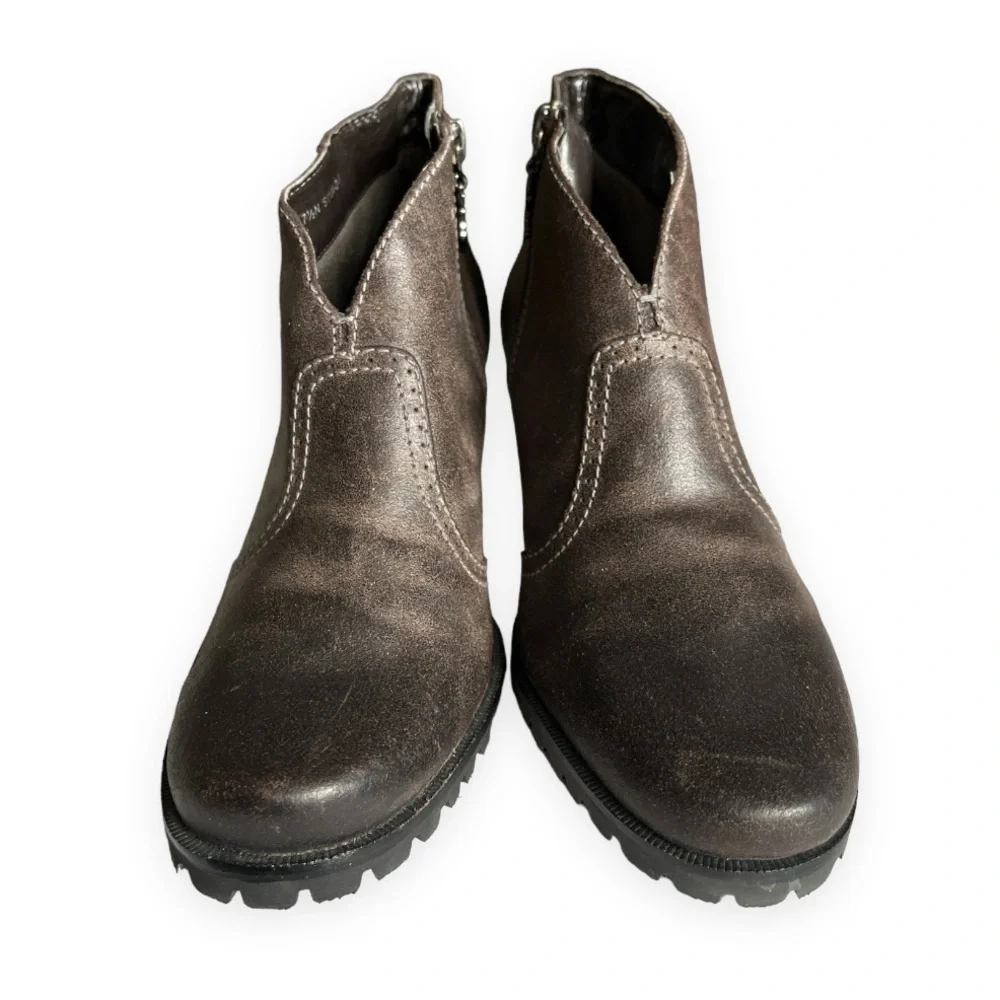 Softwalk Women's Dakota Ankle Boot 7.5N Brown Distressed Suede Leather S1104-240